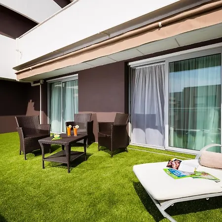 Helios 4* ז'ואן-לה-פינס