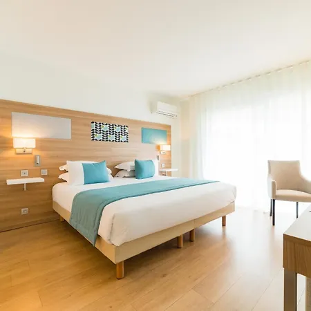 Helios מלון ז'ואן-לה-פינס