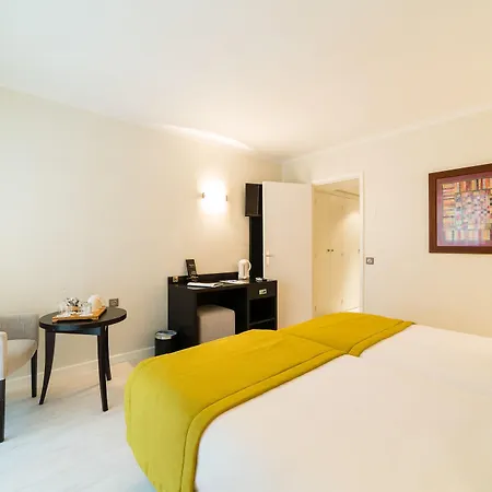 Helios 4* ז'ואן-לה-פינס