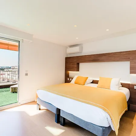 Helios מלון ז'ואן-לה-פינס