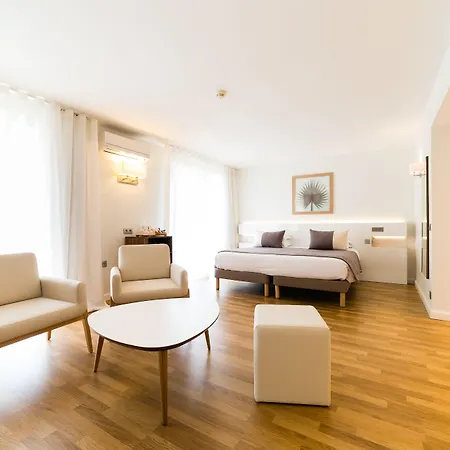 Helios מלון ז'ואן-לה-פינס