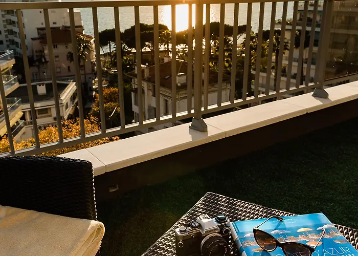 Helios Жюан-ле-Пен