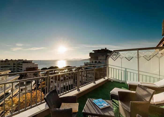 Helios 4* Жюан-ле-Пен