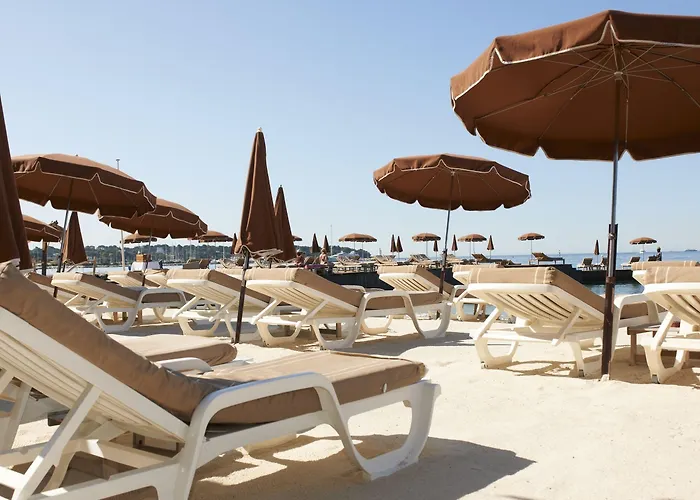 Готель Helios 4*